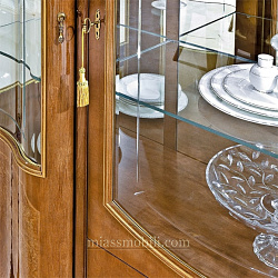 Витрина трехдверная Floriana орех