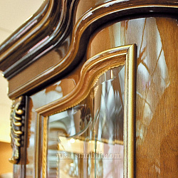 Витрина трехдверная Floriana орех